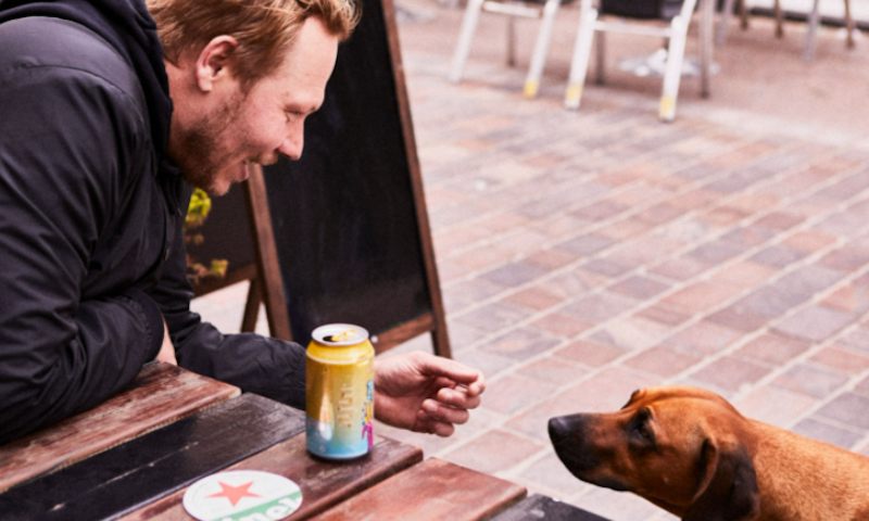Hondje en Hazy Wonder bier